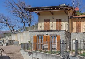 Varenna Wanderlust in Perledo