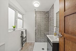 Beautiful 2 Bed Flat in Barnet