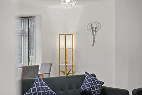 Beautiful 2 Bed Flat in Barnet