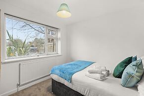 Beautiful 2 Bed Flat in Barnet