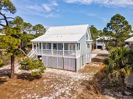 Heels In The Sand - 205 Magnolia Ct 3 Bedroom Home by RedAwning