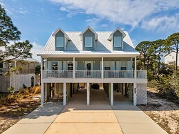 Heels In The Sand - 205 Magnolia Ct 3 Bedroom Home by RedAwning