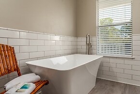 Heels In The Sand - 205 Magnolia Ct 3 Bedroom Home by RedAwning