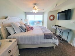 Ashworth 1801 4 Bedroom Condo by RedAwning