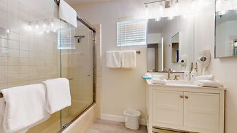 Bridges #308 4 Bedroom Condo by RedAwning