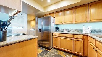 Bridges #308 4 Bedroom Condo by RedAwning