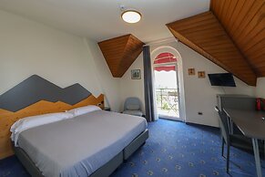 HOTEL REGINA DEL BOSCO
