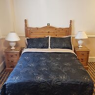 The Royal Oak Hotel