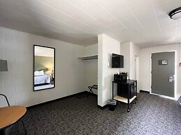 The Trail Inn - Melita, Manitoba - HWY 83/ HWY 3