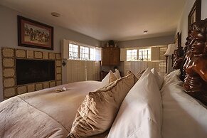 Old Monterey Inn