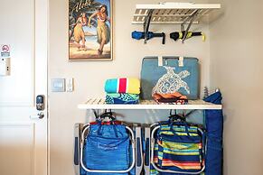 Refined Oceanfront Vistas