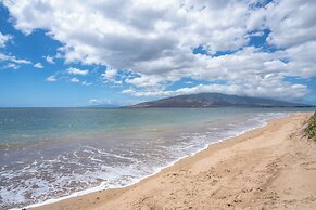 Refined Oceanfront Vistas