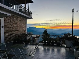 The Ridge House By Himalayan Eco Lodges