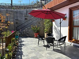 The Ridge House By Himalayan Eco Lodges