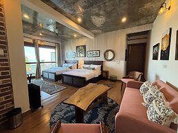 The Ridge House By Himalayan Eco Lodges