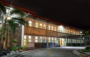 La Piazza Hotel and Convention Center