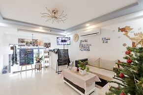 Saigon Authentic Hostel & Tours