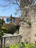 Bellapais Abbey Hotel