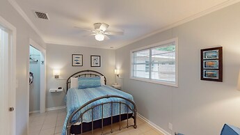 Beachy Sisters A 2 Bedroom Duplex