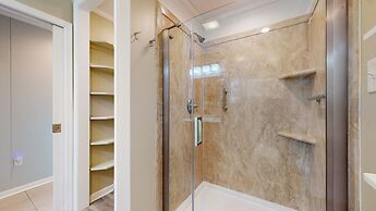 Beachy Sisters A 2 Bedroom Duplex