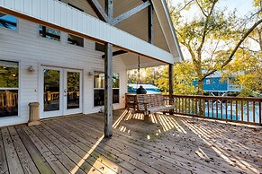 The Island Spot - 721 Bienville 3 Bedroom Home by RedAwning
