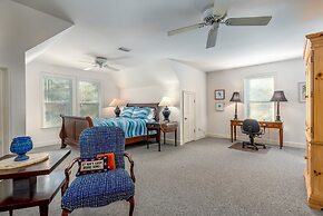 The Island Spot - 721 Bienville 3 Bedroom Home by RedAwning