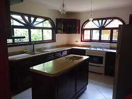 Casa de Playa - Playa Hermosa Jaco