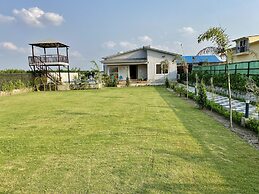 GoBravo 71: 2Bhk Farm with Pool & Garden Sector 150 Noida