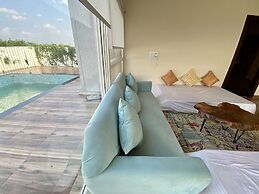 GoBravo 71: 2Bhk Farm with Pool & Garden Sector 150 Noida