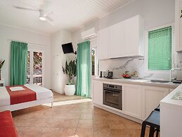 Elena SeaFront Luxury Apartments