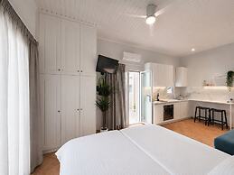 Elena SeaFront Luxury Apartments