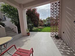 Elena SeaFront Luxury Apartments