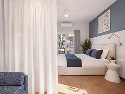 Elena SeaFront Luxury Apartments