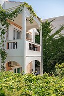 Elena SeaFront Luxury Apartments