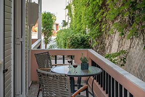 Elena SeaFront Luxury Apartments