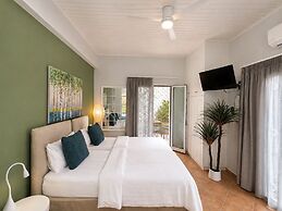 Elena SeaFront Luxury Apartments
