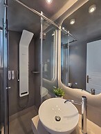 Elena SeaFront Luxury Apartments