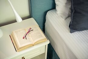 Elena SeaFront Luxury Apartments