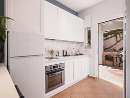 Elena SeaFront Luxury Apartments