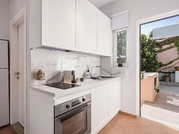 Elena SeaFront Luxury Apartments