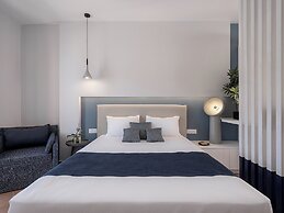 Elena SeaFront Luxury Apartments