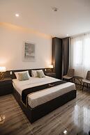 Riverside Boutique Hotel