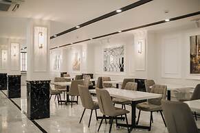 Riverside Boutique Hotel