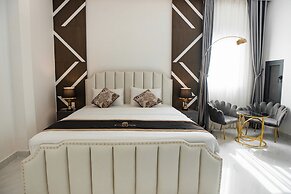 Riverside Boutique Hotel