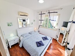 Sunnyside Pool Villa