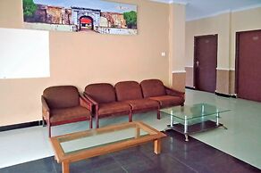 OYO 91876 Hotel Putri Gading 2