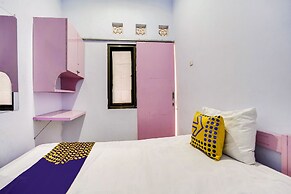 OYO Life 91626 Rr Kost Putri Syariah