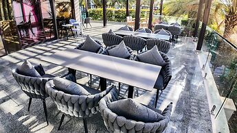 Alberni Jabal Hafeet Hotel