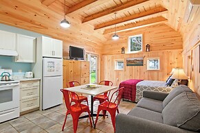 Avonlea Forest Hill Cottages