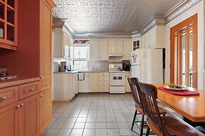 Avonlea Forest Hill Cottages